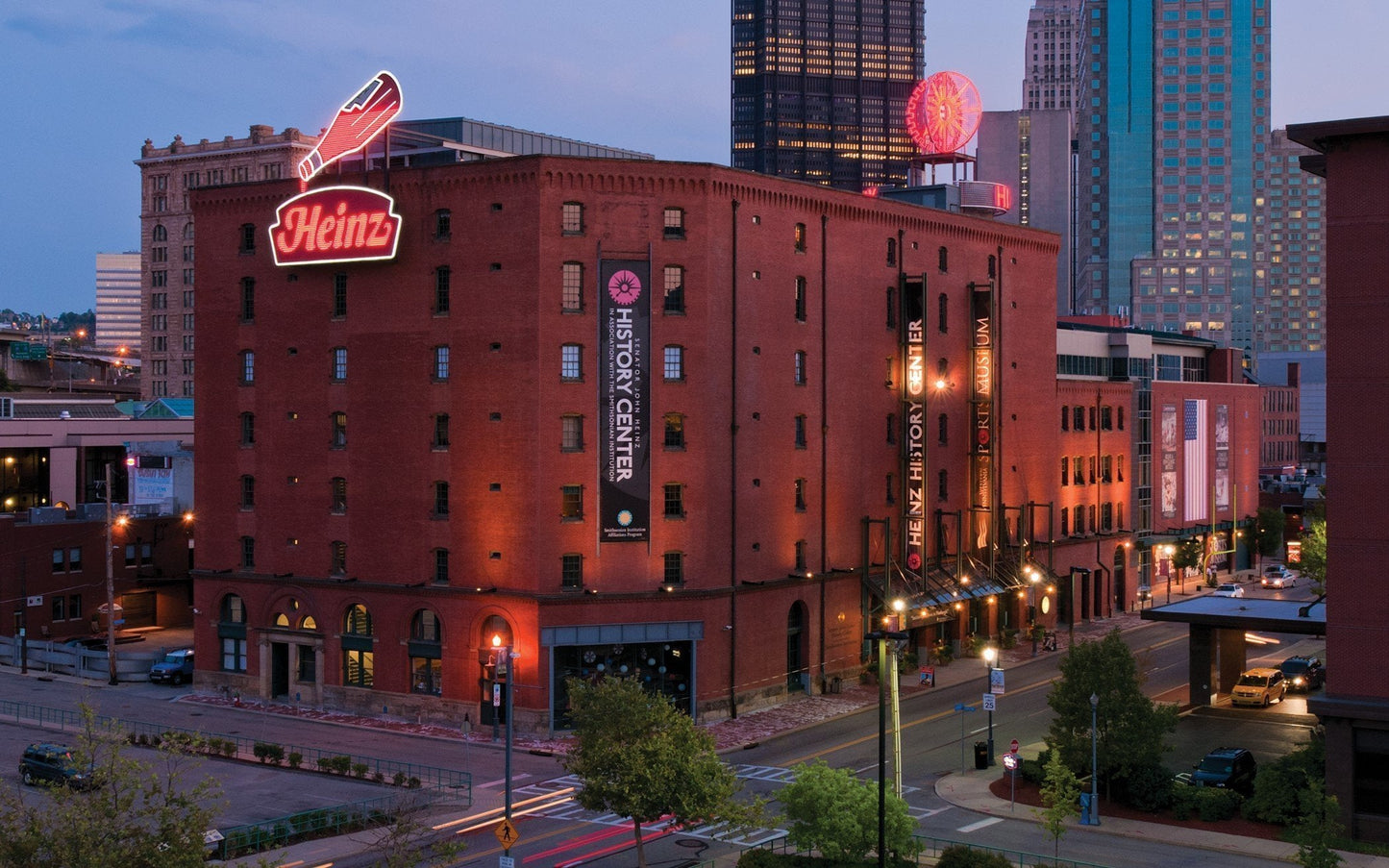 Contribute to the Heinz History Center!
